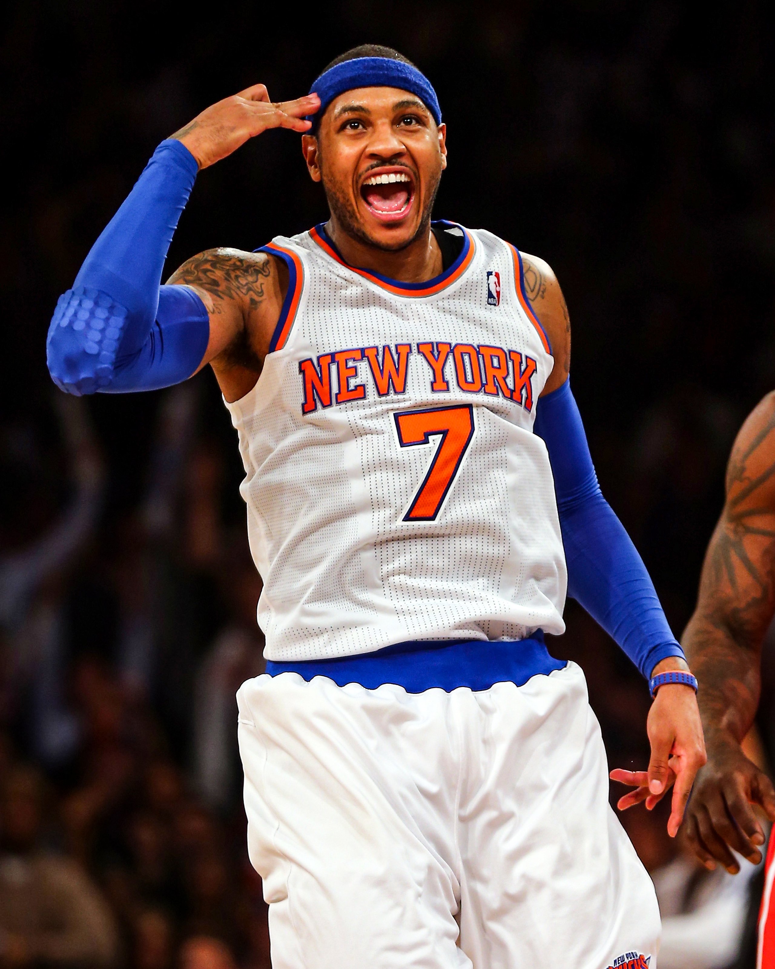 他展现了惊 他展现了惊